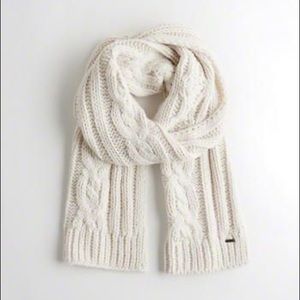 Chunky cable knit scarf (ultra long)